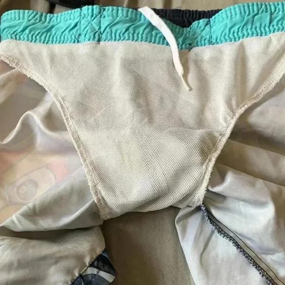 Angry bird  board shorts, 100% polyester - Picture 6 of 6